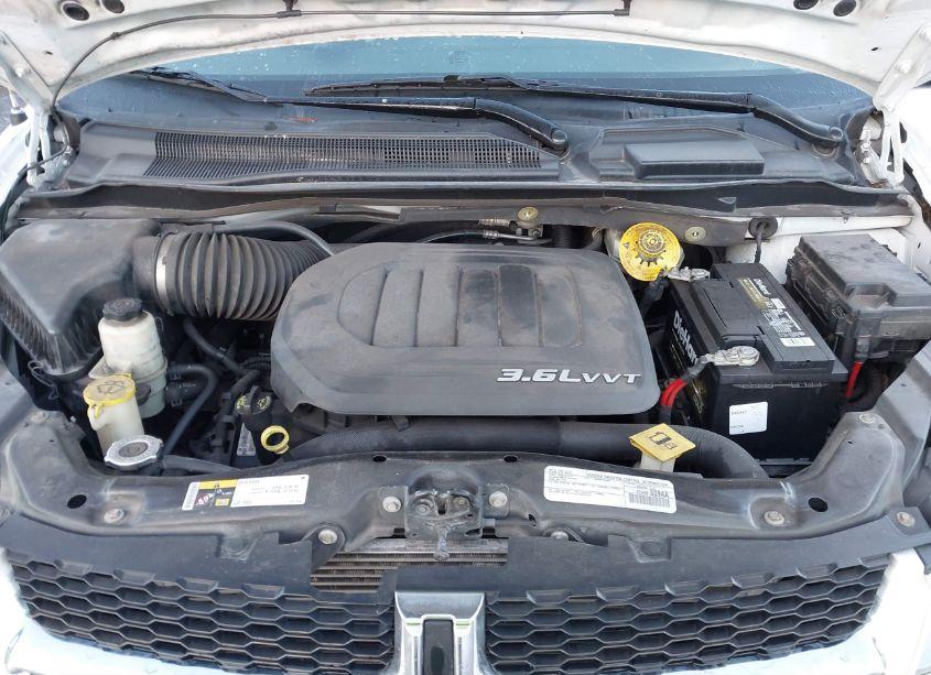 Photo 10 of 2016 Dodge Grand CARAVAN SE (VIN 2C4RDGBG6GR284846)