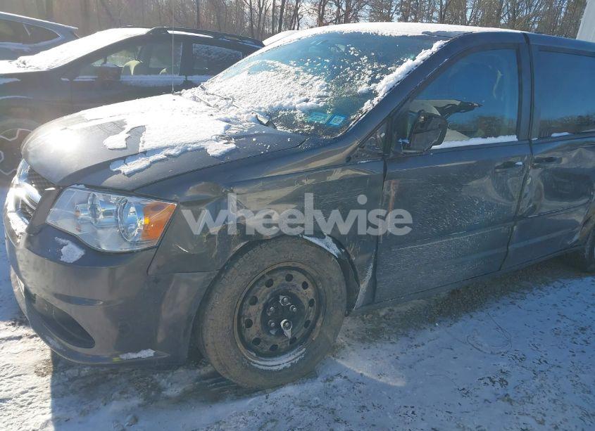 Photo 6 of 2016 Dodge Grand CARAVAN SE (VIN 2C4RDGBG6GR325881)