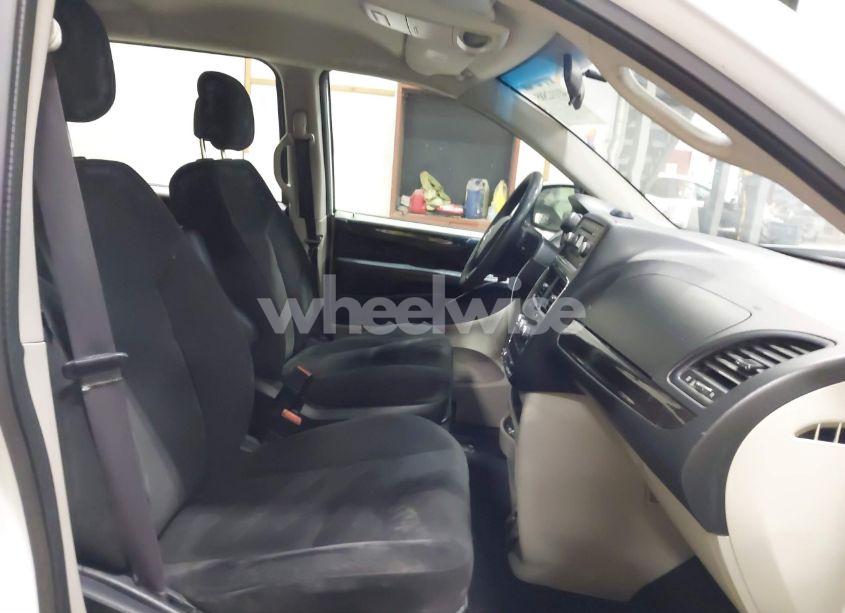 Photo 5 of 2016 Dodge Grand CARAVAN AMERICAN VALUE PKG (VIN 2C4RDGBG6GR341594)