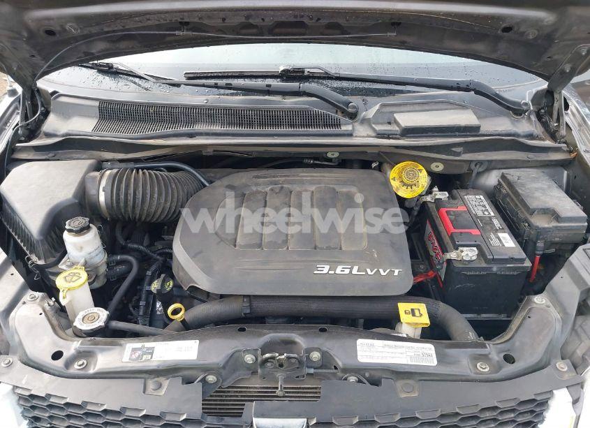 Photo 10 of 2016 Dodge Grand CARAVAN SE (VIN 2C4RDGBG6GR379617)