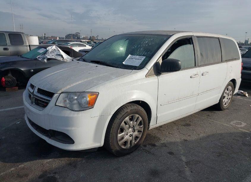 Photo 2 of 2016 Dodge Grand CARAVAN SE (VIN 2C4RDGBG6GR379682)