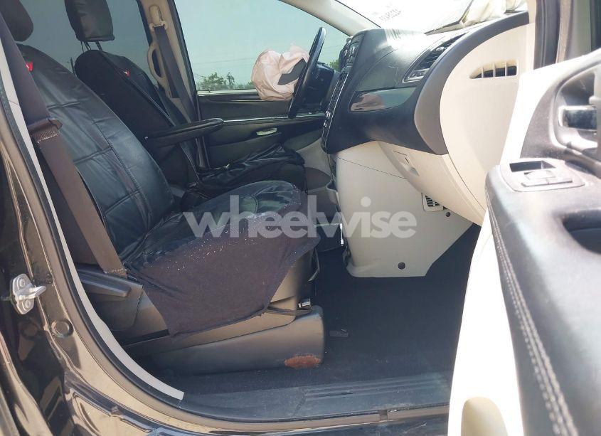 Photo 5 of 2017 Dodge Grand CARAVAN SE (VIN 2C4RDGBG6HR645350)