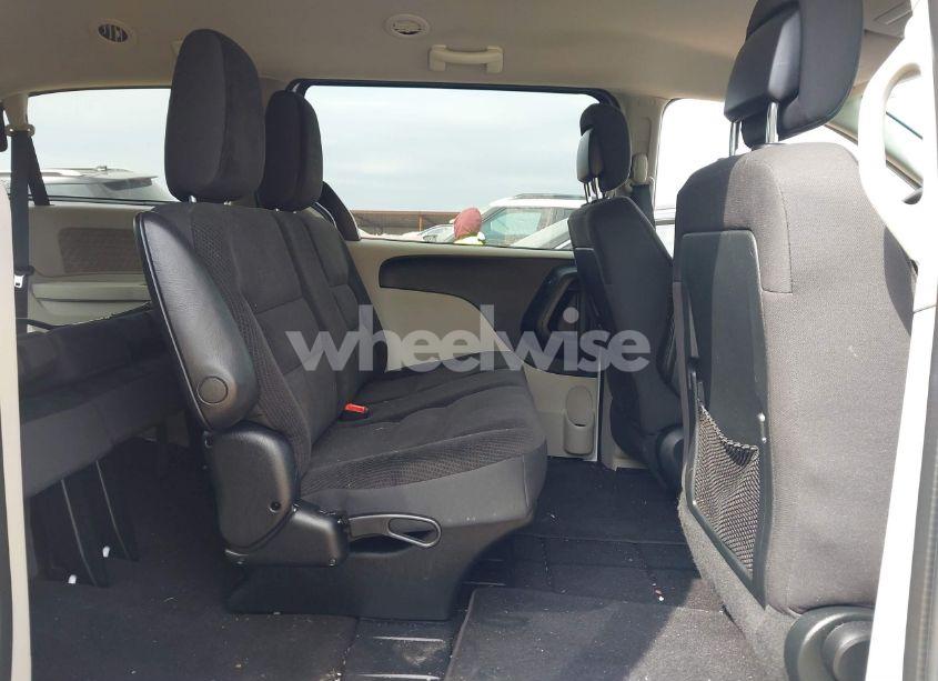 Photo 8 of 2018 Dodge Grand CARAVAN SE (VIN 2C4RDGBG6JR151897)