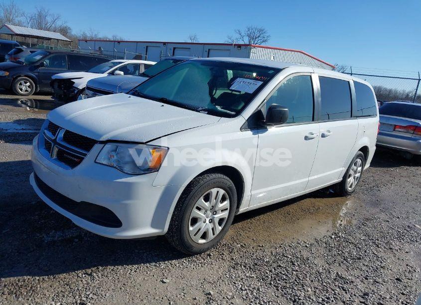Photo 2 of 2018 Dodge Grand CARAVAN SE (VIN 2C4RDGBG6JR190375)