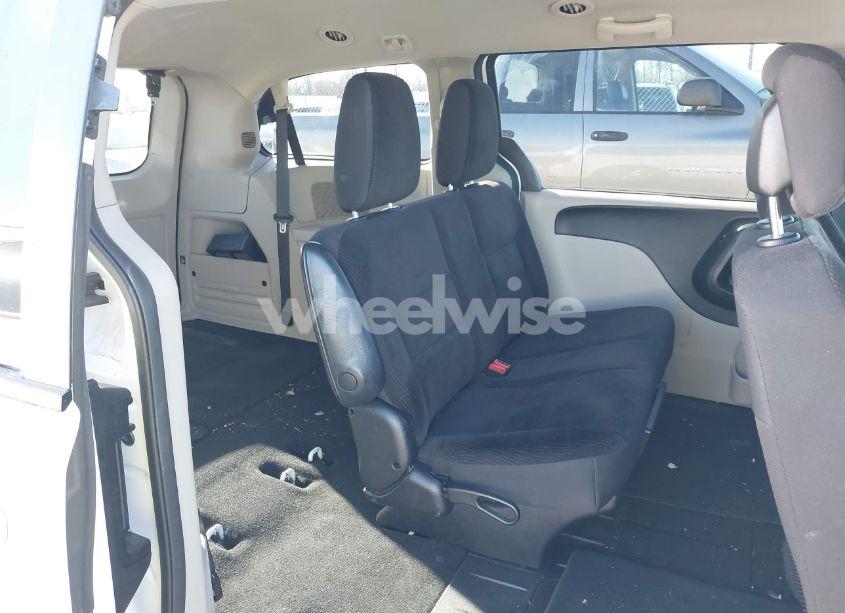 Photo 8 of 2018 Dodge Grand CARAVAN SE (VIN 2C4RDGBG6JR190375)