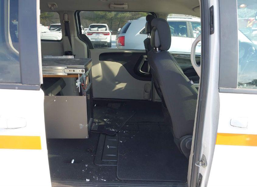 Photo 8 of 2018 Dodge Grand CARAVAN SE (VIN 2C4RDGBG6JR312877)