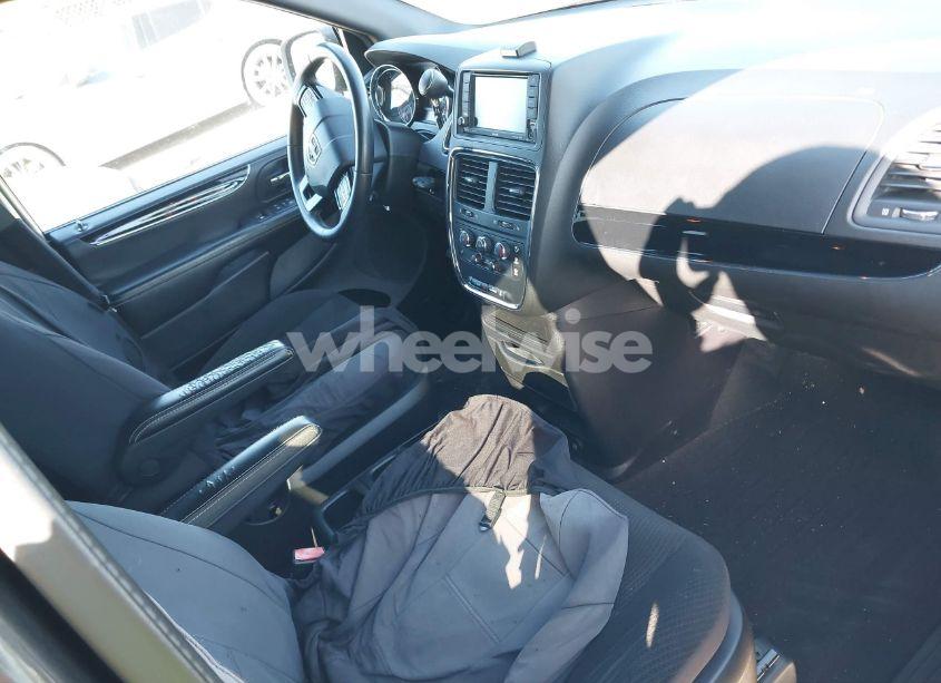 Photo 5 of 2019 Dodge Grand CARAVAN SE PLUS (VIN 2C4RDGBG6KR502776)