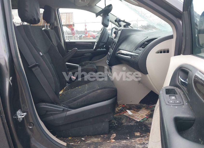 Photo 5 of 2019 Dodge Grand CARAVAN SE (VIN 2C4RDGBG6KR781789)