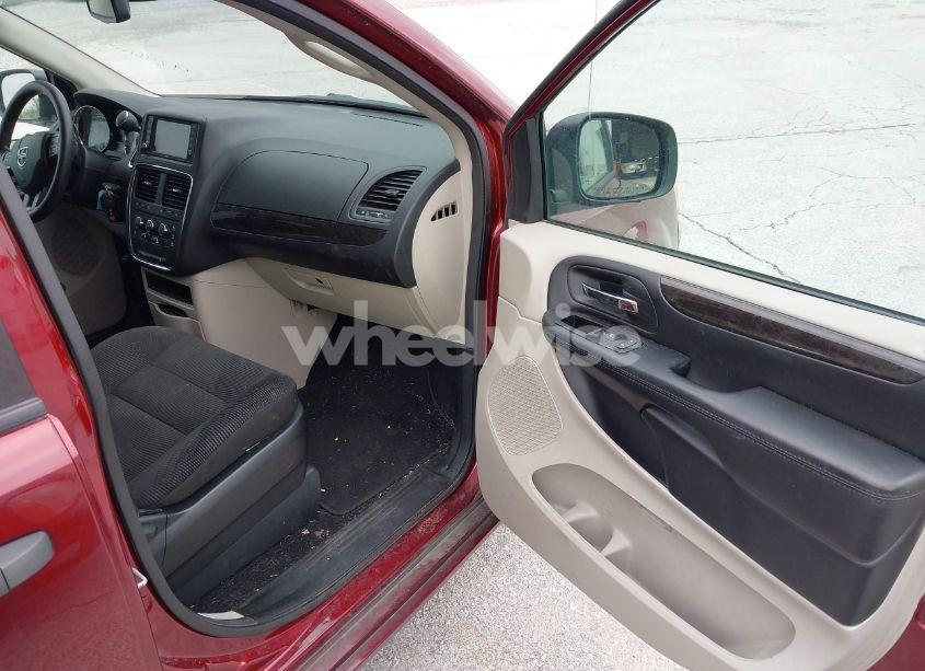 Photo 5 of 2020 Dodge Grand CARAVAN SE (VIN 2C4RDGBG6LR196938)