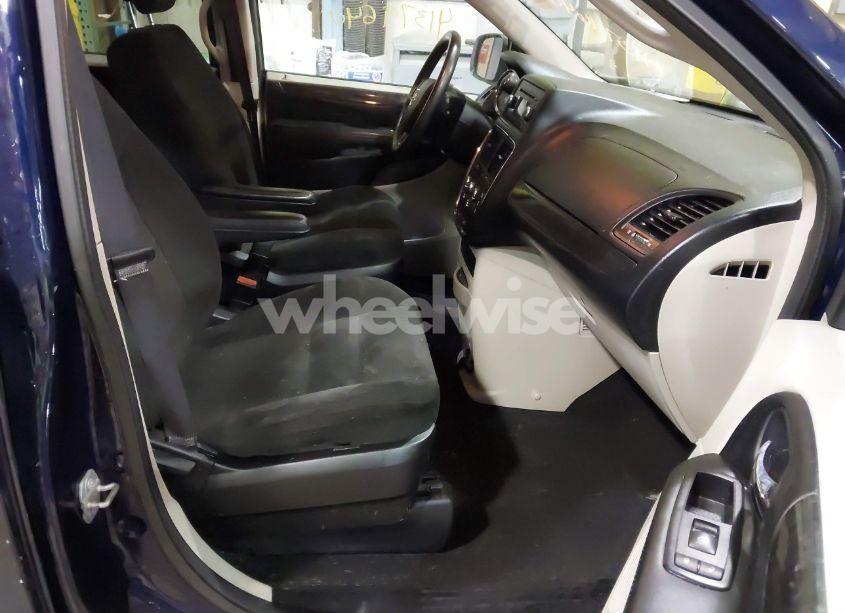 Photo 5 of 2015 Dodge Grand CARAVAN SE (VIN 2C4RDGBG7FR670352)