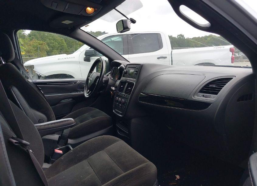 Photo 5 of 2016 Dodge Grand CARAVAN SE PLUS (VIN 2C4RDGBG7GR115774)