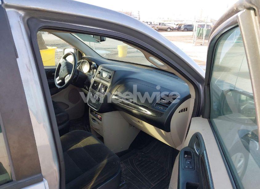 Photo 5 of 2016 Dodge Grand CARAVAN AMERICAN VALUE PKG (VIN 2C4RDGBG7GR220623)