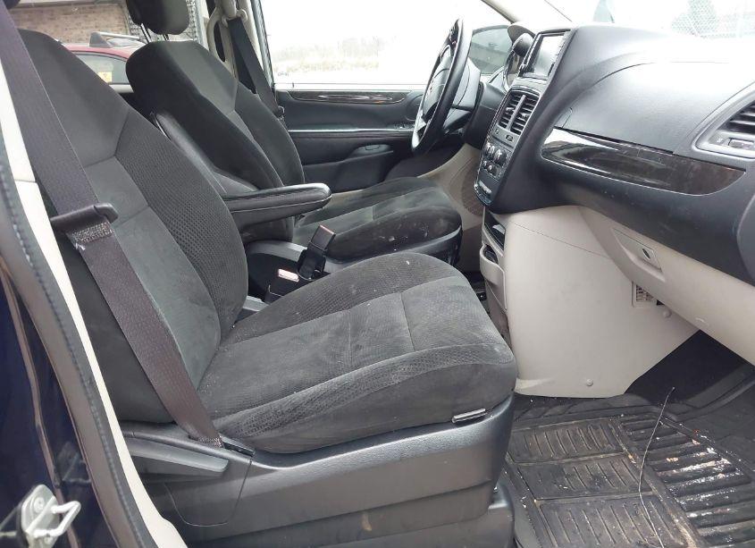 Photo 5 of 2016 Dodge Grand CARAVAN SE (VIN 2C4RDGBG7GR236580)