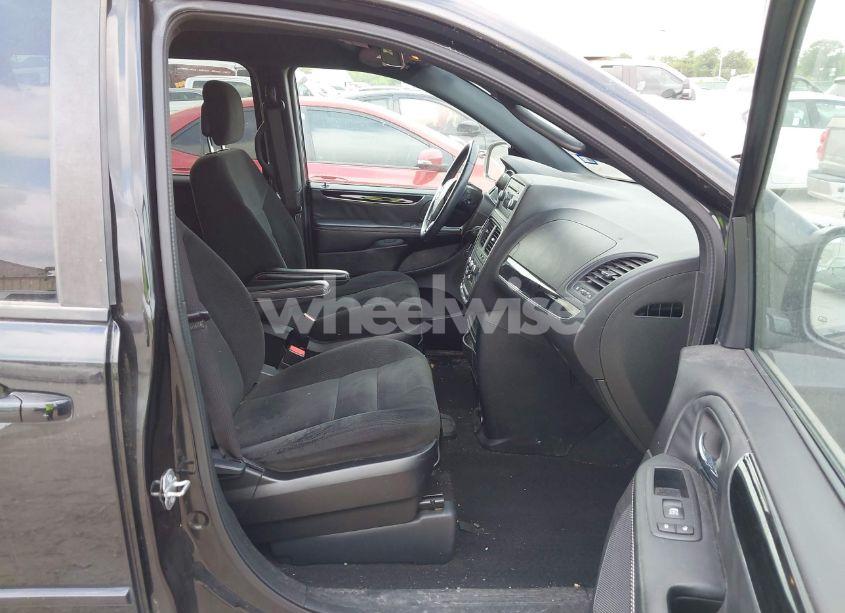 Photo 5 of 2016 Dodge Grand CARAVAN SE PLUS (VIN 2C4RDGBG7GR258515)