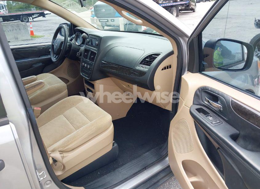 Photo 5 of 2016 Dodge Grand CARAVAN AMERICAN VALUE PKG (VIN 2C4RDGBG7GR316123)