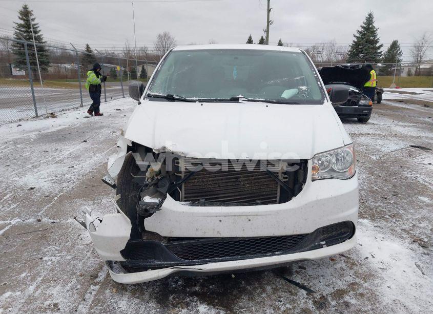 Photo 12 of 2016 Dodge Grand CARAVAN SE (VIN 2C4RDGBG7GR370313)