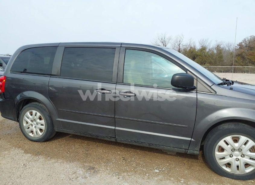 Photo 13 of 2016 Dodge Grand CARAVAN SE (VIN 2C4RDGBG7GR370389)