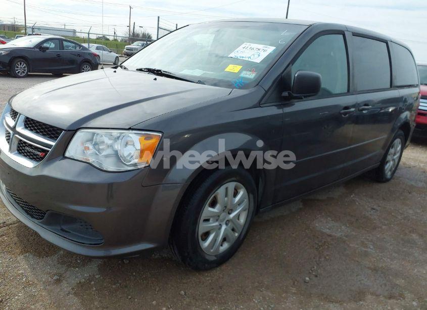 Photo 2 of 2016 Dodge Grand CARAVAN SE (VIN 2C4RDGBG7GR370389)