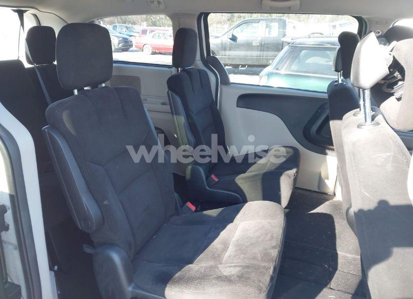 Photo 8 of 2016 Dodge Grand CARAVAN SE (VIN 2C4RDGBG7GR382459)