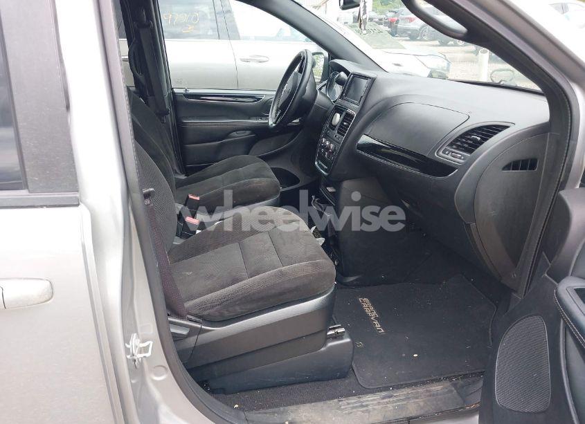 Photo 5 of 2017 Dodge Grand CARAVAN SE PLUS (VIN 2C4RDGBG7HR646300)