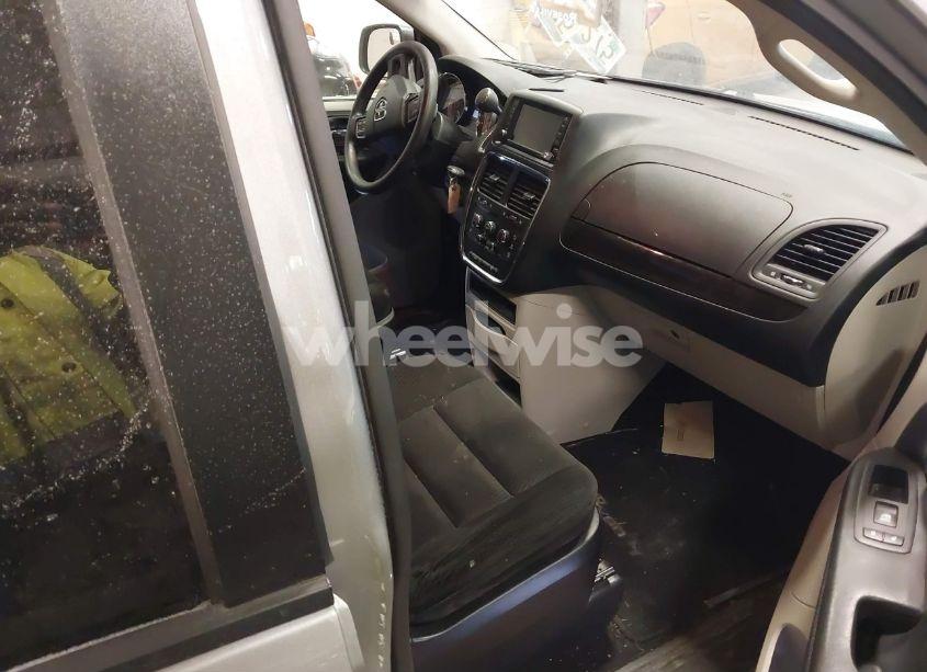 Photo 5 of 2017 Dodge Grand CARAVAN SE (VIN 2C4RDGBG7HR660830)