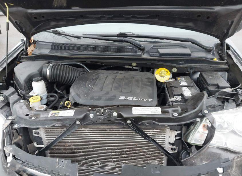 Photo 10 of 2018 Dodge Grand CARAVAN SE (VIN 2C4RDGBG7JR173715)