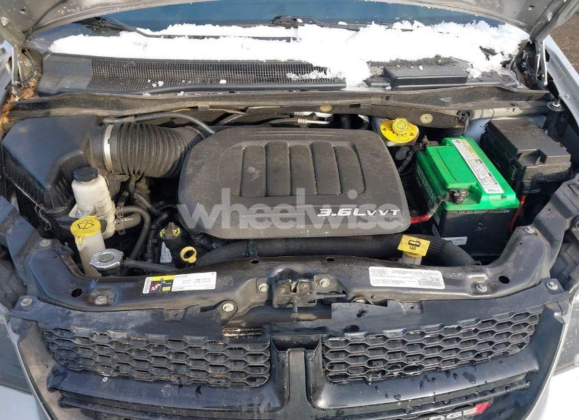 Photo 10 of 2018 Dodge Grand CARAVAN SE PLUS (VIN 2C4RDGBG7JR215400)