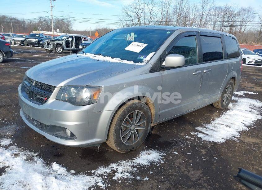 Photo 2 of 2018 Dodge Grand CARAVAN SE PLUS (VIN 2C4RDGBG7JR215400)