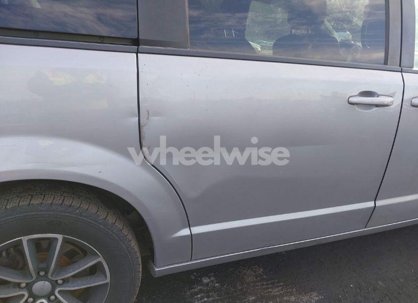 Photo 6 of 2018 Dodge Grand CARAVAN SE PLUS (VIN 2C4RDGBG7JR215400)