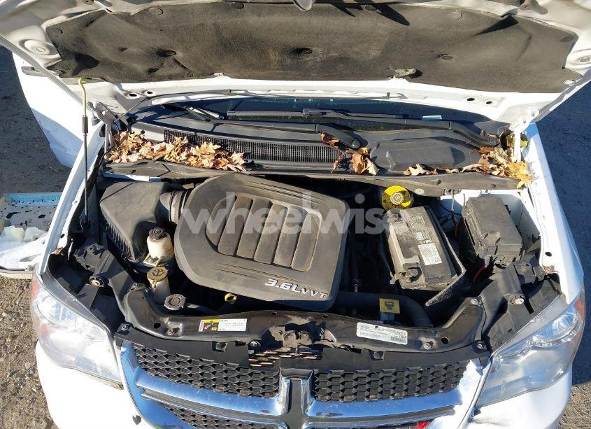 Photo 10 of 2019 Dodge Grand CARAVAN SE (VIN 2C4RDGBG7KR502172)