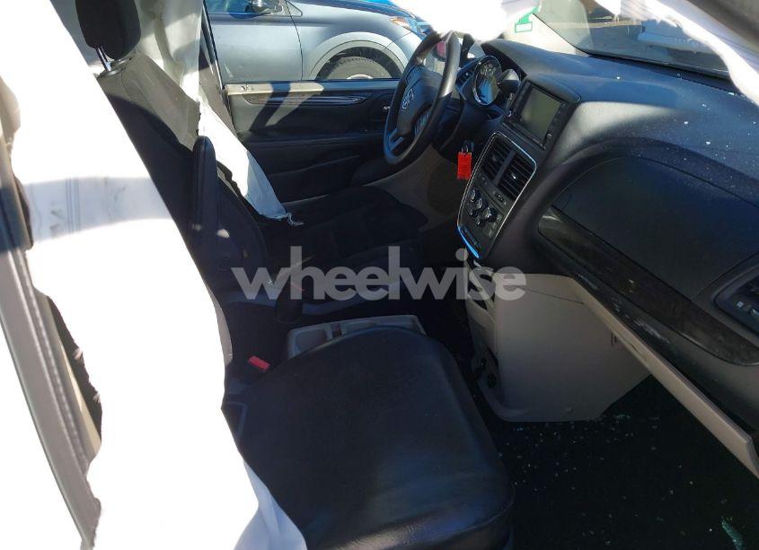 Photo 5 of 2019 Dodge Grand CARAVAN SE (VIN 2C4RDGBG7KR502172)