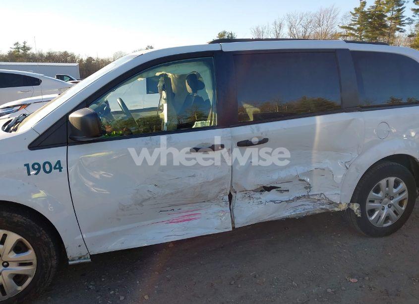 Photo 6 of 2019 Dodge Grand CARAVAN SE (VIN 2C4RDGBG7KR502172)
