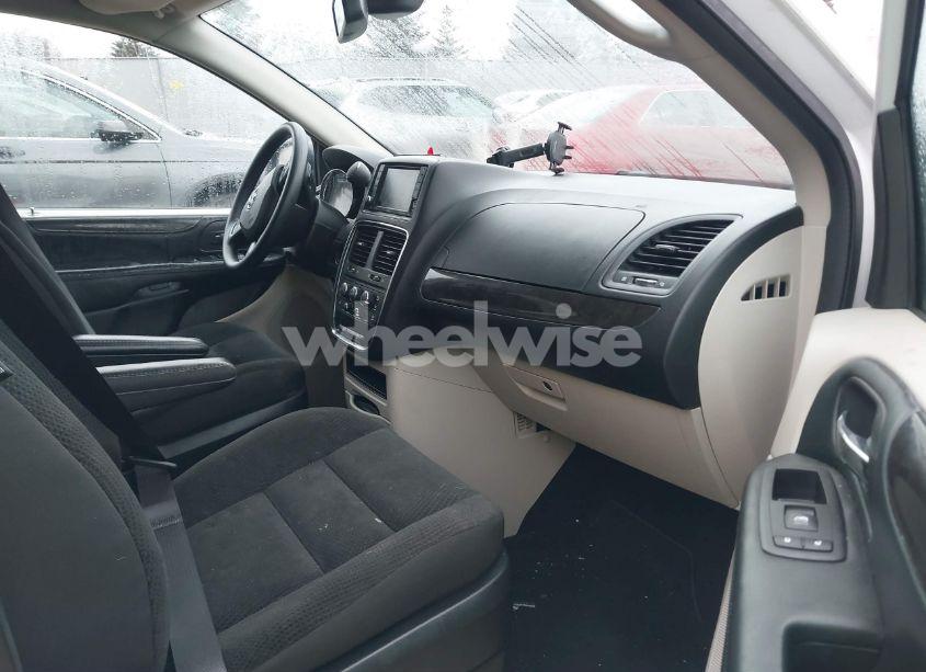 Photo 5 of 2019 Dodge Grand CARAVAN SE (VIN 2C4RDGBG7KR780683)