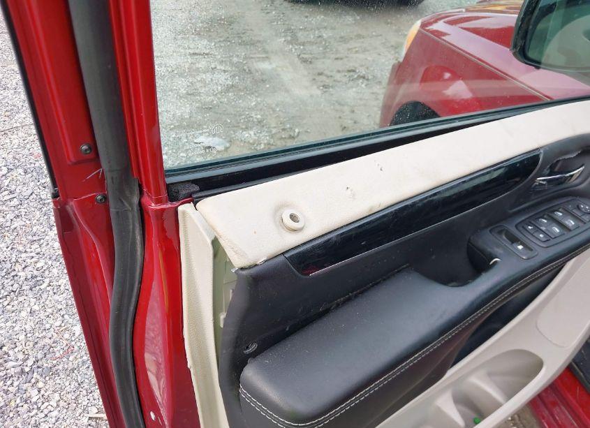 Photo 19 of 2014 Dodge Grand CARAVAN SE 30TH ANNIVERSARY (VIN 2C4RDGBG8ER341044)