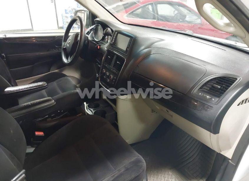 Photo 5 of 2014 Dodge Grand CARAVAN SE (VIN 2C4RDGBG8ER393175)