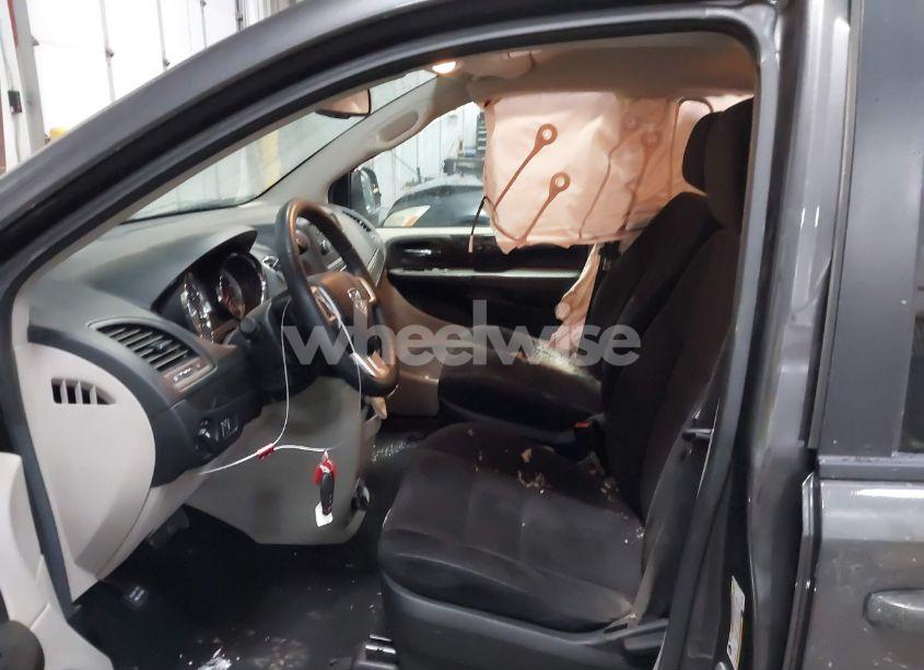 Photo 5 of 2015 Dodge Grand CARAVAN SE (VIN 2C4RDGBG8FR511601)