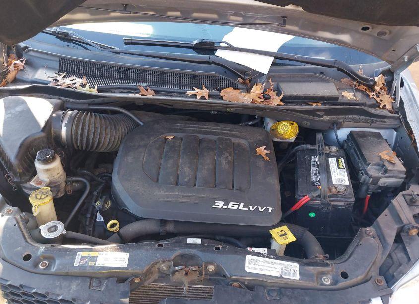 Photo 10 of 2015 Dodge Grand CARAVAN SE (VIN 2C4RDGBG8FR533890)