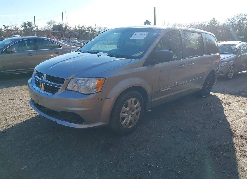 Photo 2 of 2015 Dodge Grand CARAVAN SE (VIN 2C4RDGBG8FR533890)