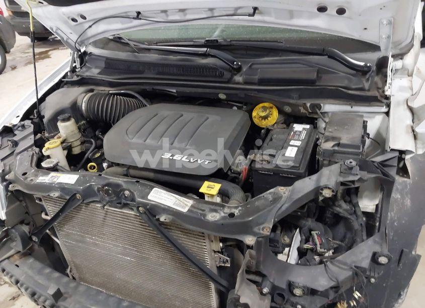 Photo 10 of 2015 Dodge Grand CARAVAN SE (VIN 2C4RDGBG8FR647890)