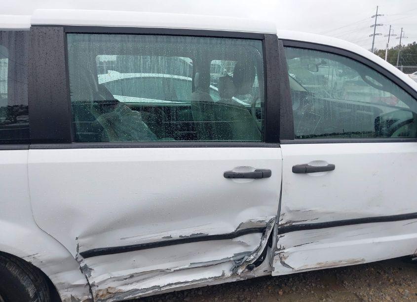 Photo 13 of 2015 Dodge Grand CARAVAN AMERICAN VALUE PKG (VIN 2C4RDGBG8FR737766)