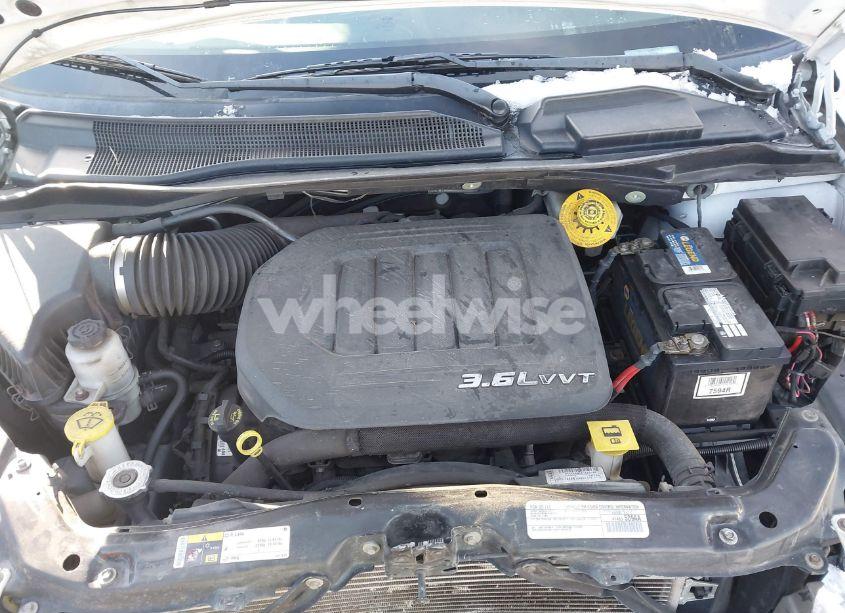 Photo 10 of 2016 Dodge Grand CARAVAN SE (VIN 2C4RDGBG8GR144006)