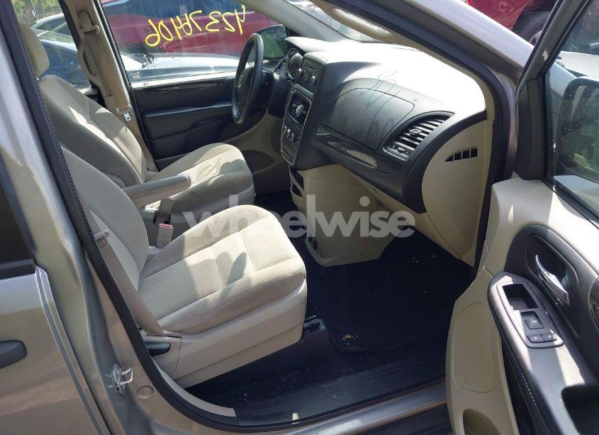 Photo 5 of 2016 Dodge Grand CARAVAN AMERICAN VALUE PKG (VIN 2C4RDGBG8GR155071)