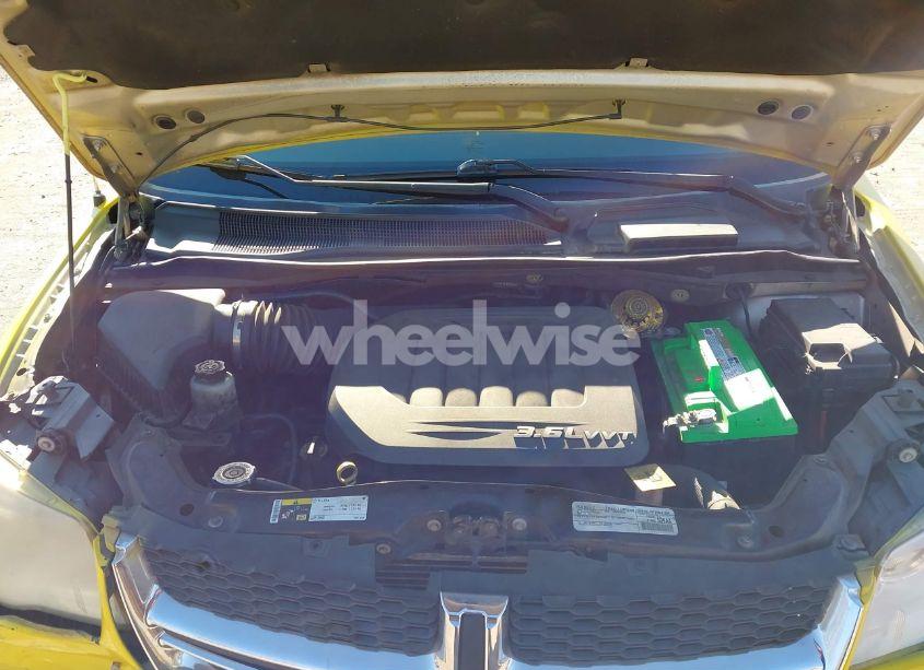 Photo 10 of 2016 Dodge Grand CARAVAN SE (VIN 2C4RDGBG8GR175899)