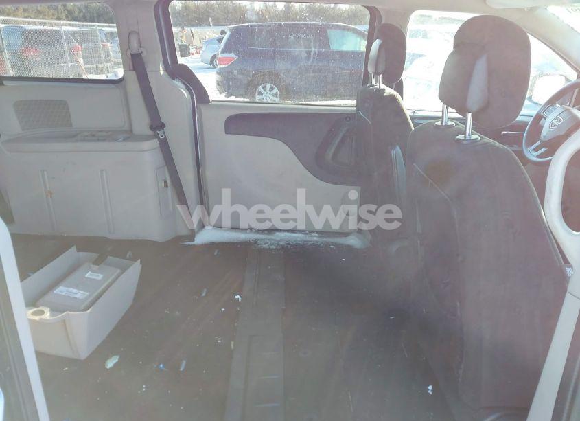 Photo 8 of 2016 Dodge Grand CARAVAN SE (VIN 2C4RDGBG8GR192427)