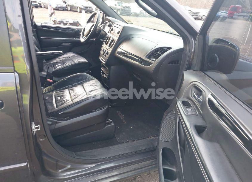 Photo 5 of 2016 Dodge Grand CARAVAN SE PLUS (VIN 2C4RDGBG8GR218752)