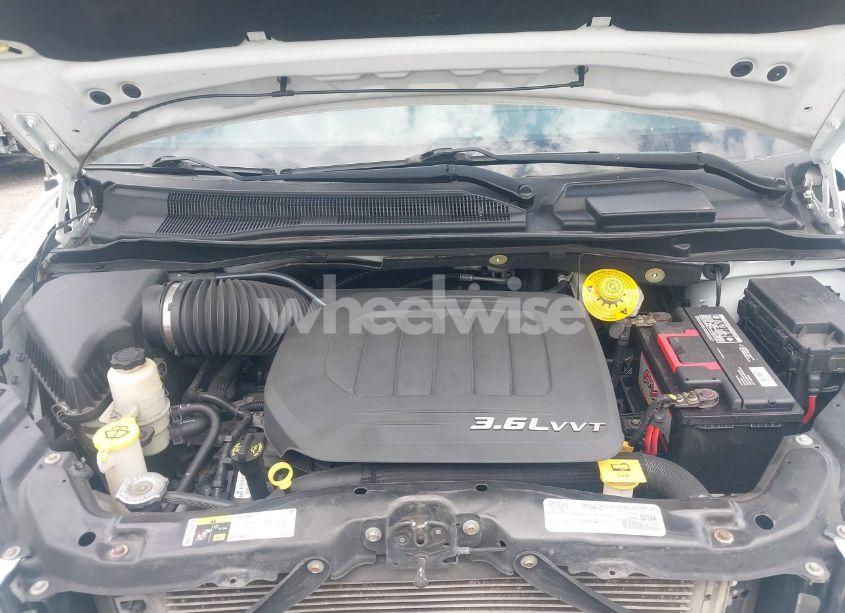 Photo 10 of 2016 Dodge Grand CARAVAN SE (VIN 2C4RDGBG8GR249340)