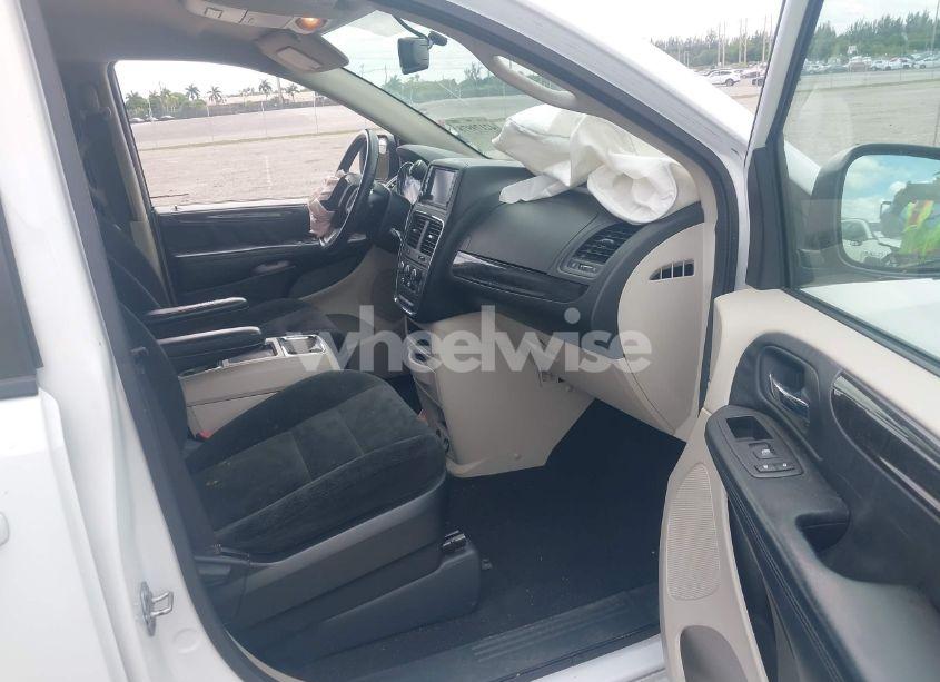 Photo 5 of 2016 Dodge Grand CARAVAN SE (VIN 2C4RDGBG8GR249340)