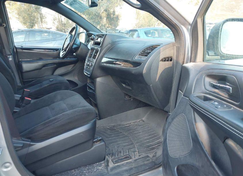Photo 5 of 2016 Dodge Grand CARAVAN SE PLUS (VIN 2C4RDGBG8GR256451)
