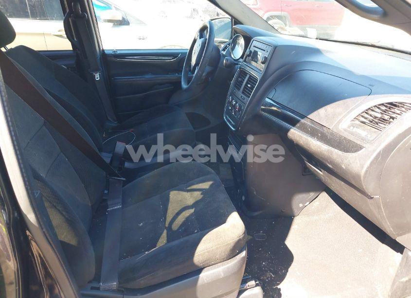 Photo 5 of 2016 Dodge Grand CARAVAN SE PLUS (VIN 2C4RDGBG8GR316213)