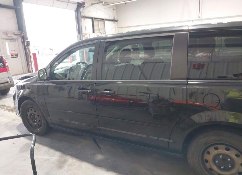 Photo 14 of 2016 Dodge Grand CARAVAN SE (VIN 2C4RDGBG8GR333769)